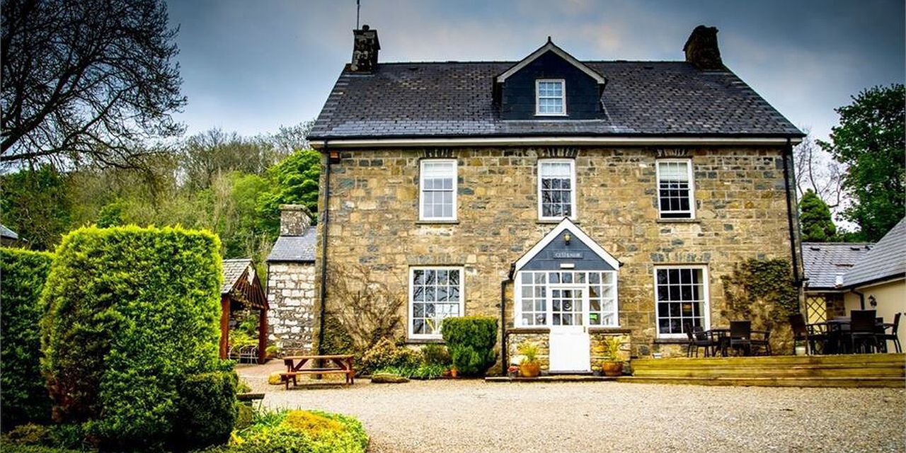 Gellifawr Woodland Retreat