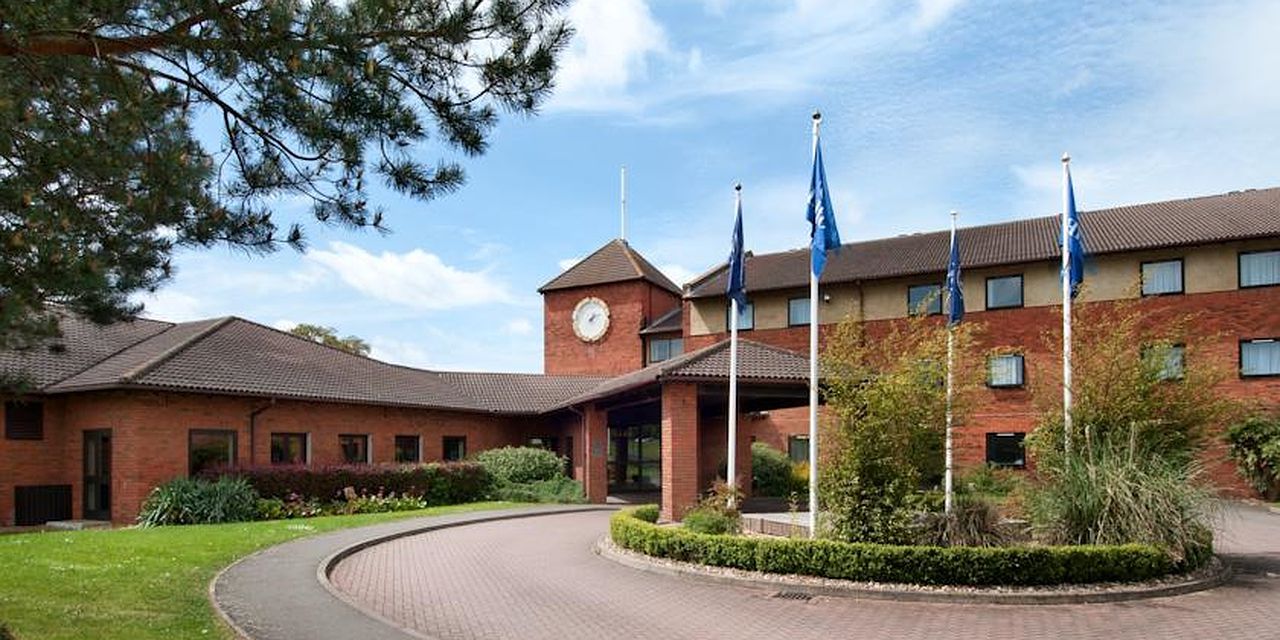 Hilton Milton Keynes Wedding Venue Milton Keynes, Buckinghamshire