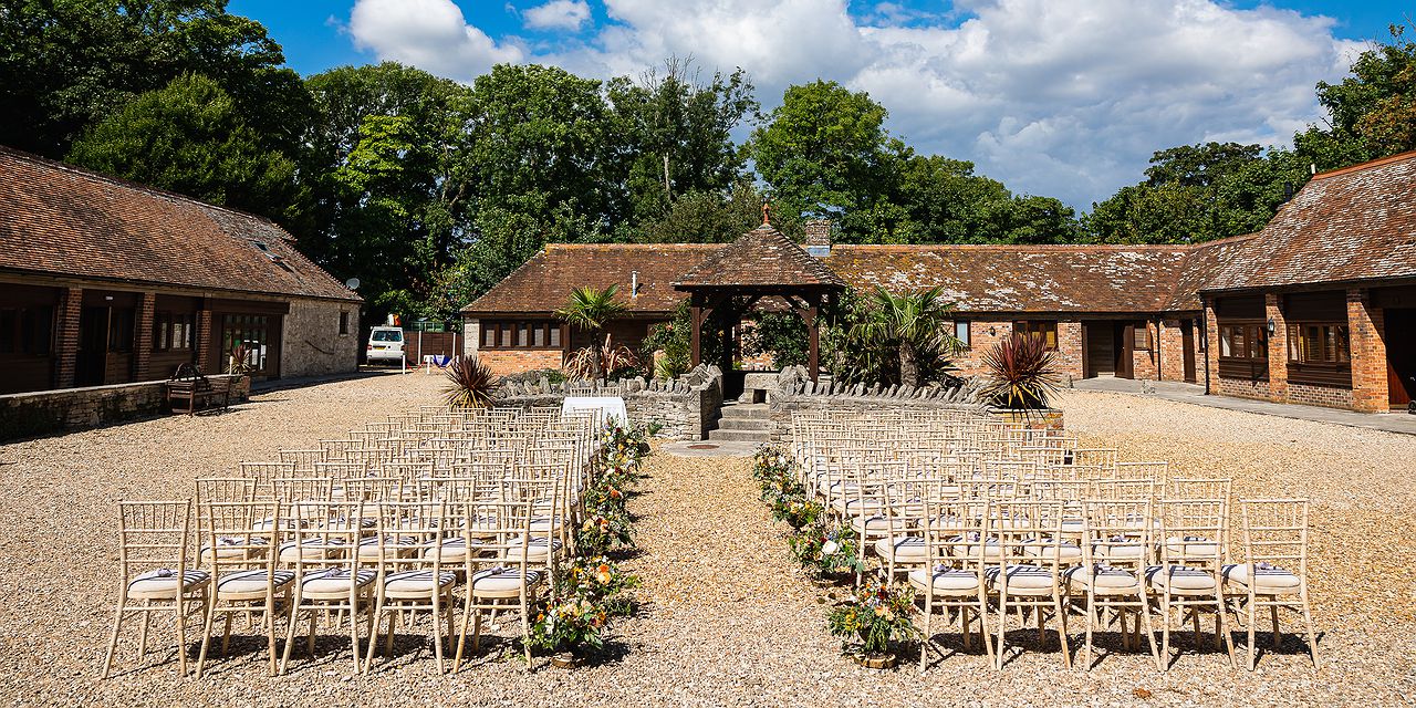 Kingston Country Courtyard