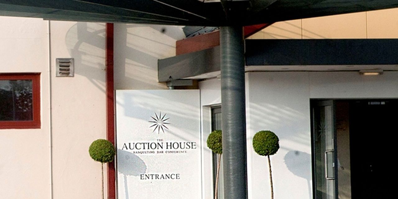 The Auction House Wedding Venue Luton, Bedfordshire