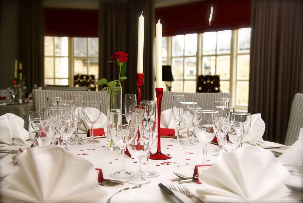 A charming dining space perfect for intimate wedding celebrations at The Queens Head Inn.