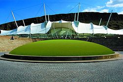 Dynamic Earth