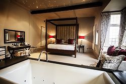 Hogarths Hotel