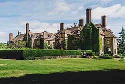 Llangoed Hall