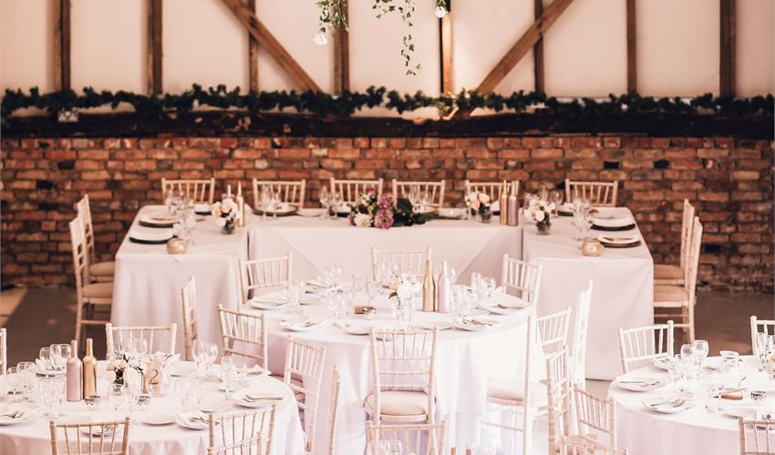 Rustic Farmhouse Wedding Decor – Elegant Wedding Ideas